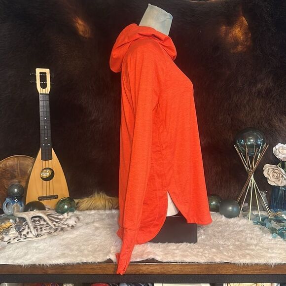 Athleta top M (3280) - Picture 4 of 7